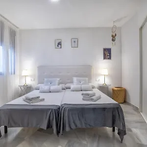 Encanto En La Juderia: Con Patio Apartamento